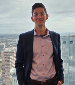 Alex Lederer headshot