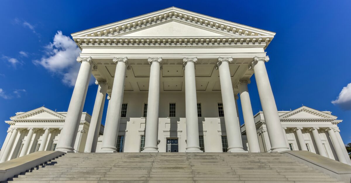 The front of the Virgina State Capitol building